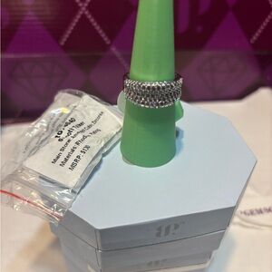 Smooth Talker: amethyst on rhodium